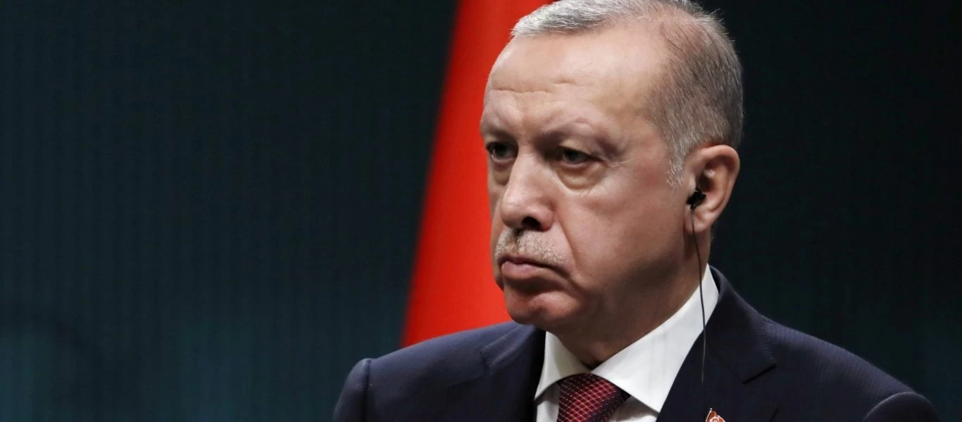 Danske Bank: Θα βρεθεί στον γκρεμό η τουρκική λίρα - Τελειώνουν τα αποθέματα